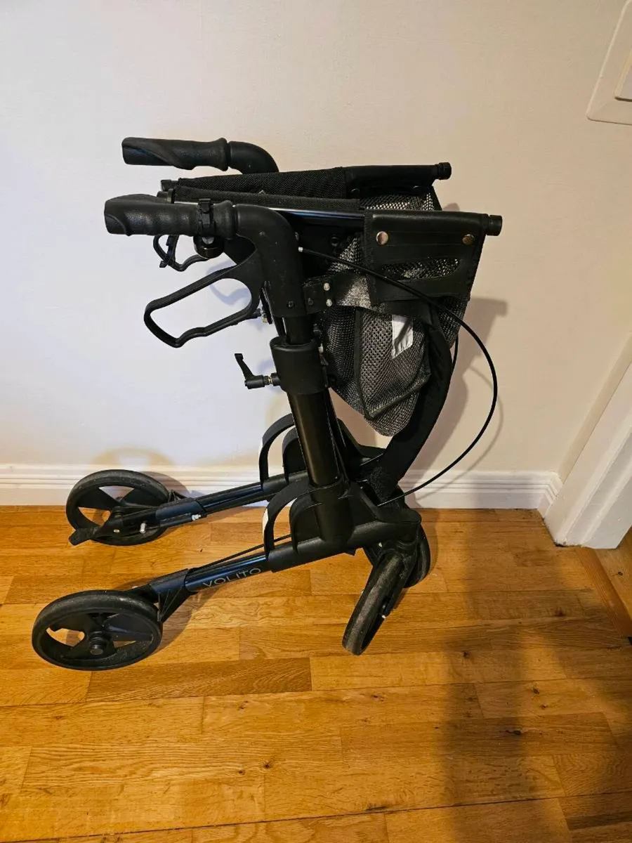 Walker /seat - Image 1