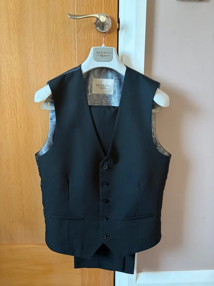 Black Benetti Tuxedo - Image 2