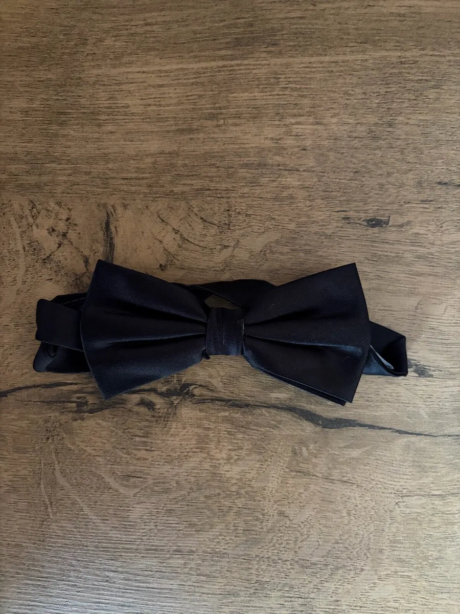 Black Benetti Tuxedo - Image 4