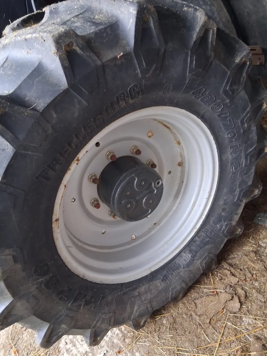 Rims and tyres 480/65/34 -420/65/24 trellborg - Image 4
