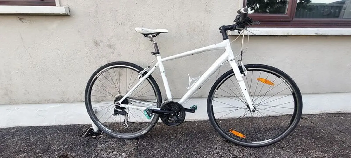Trek 7.3 - Image 1