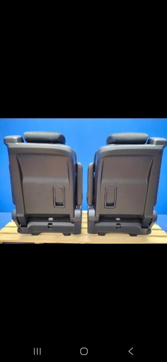 Recliner seats - Image 2