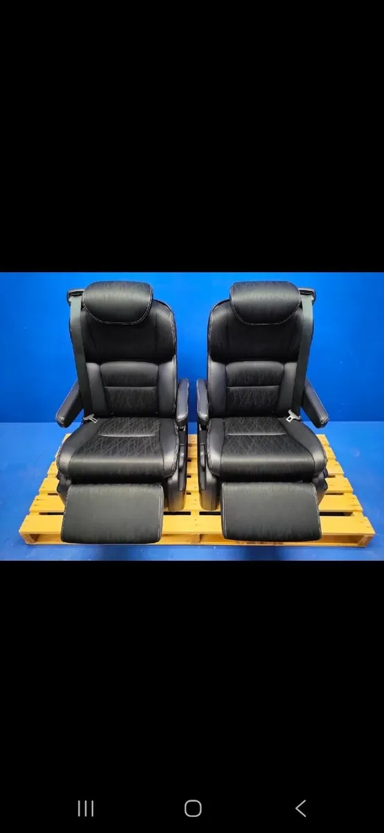 Recliner seats - Image 4