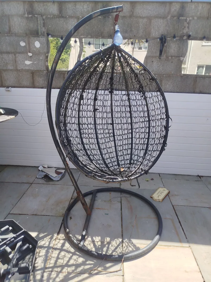 Egg chair ,waterslide,dog pool,empty tonne bags - Image 1