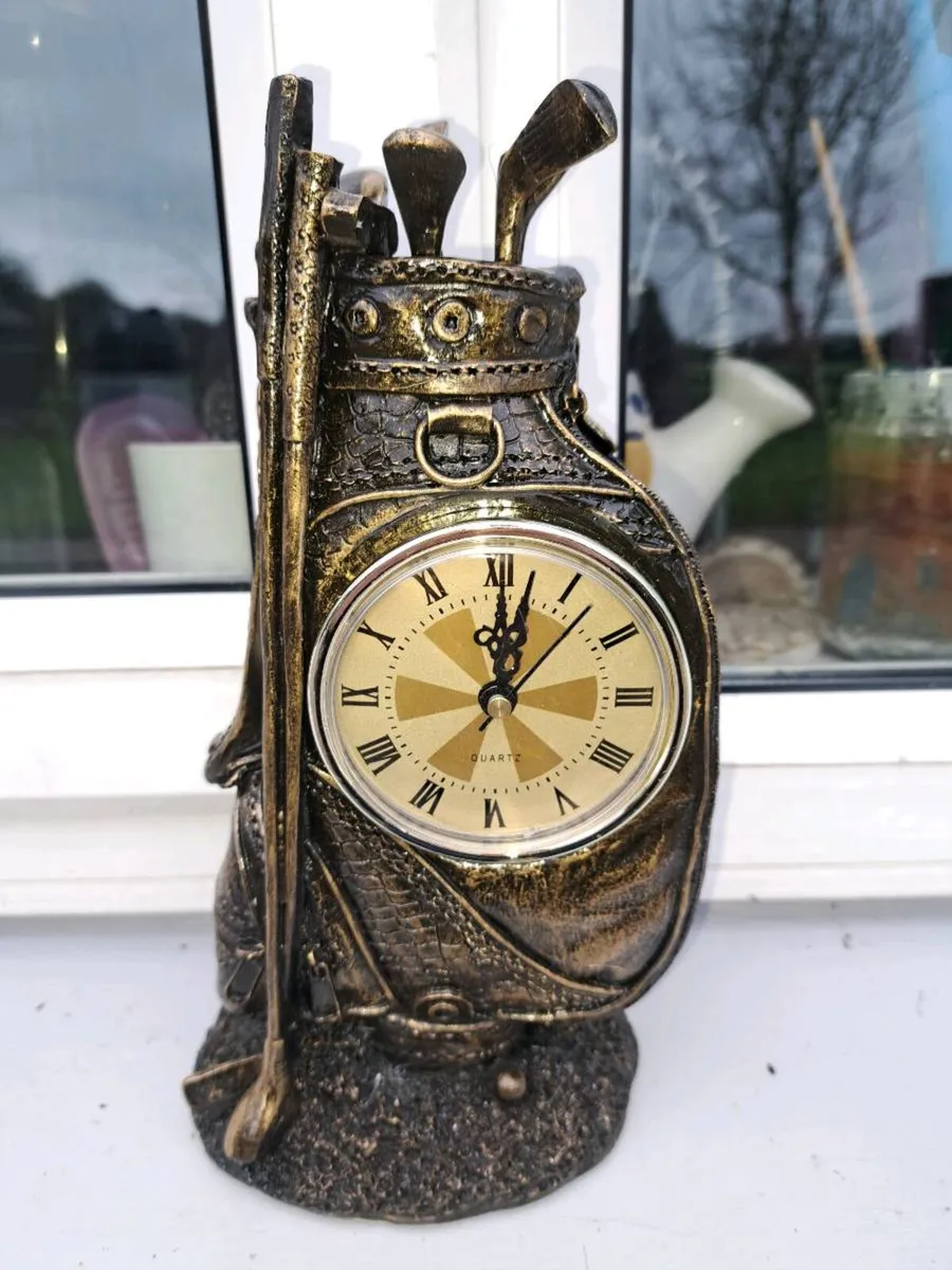 New golfing  clock - Image 1