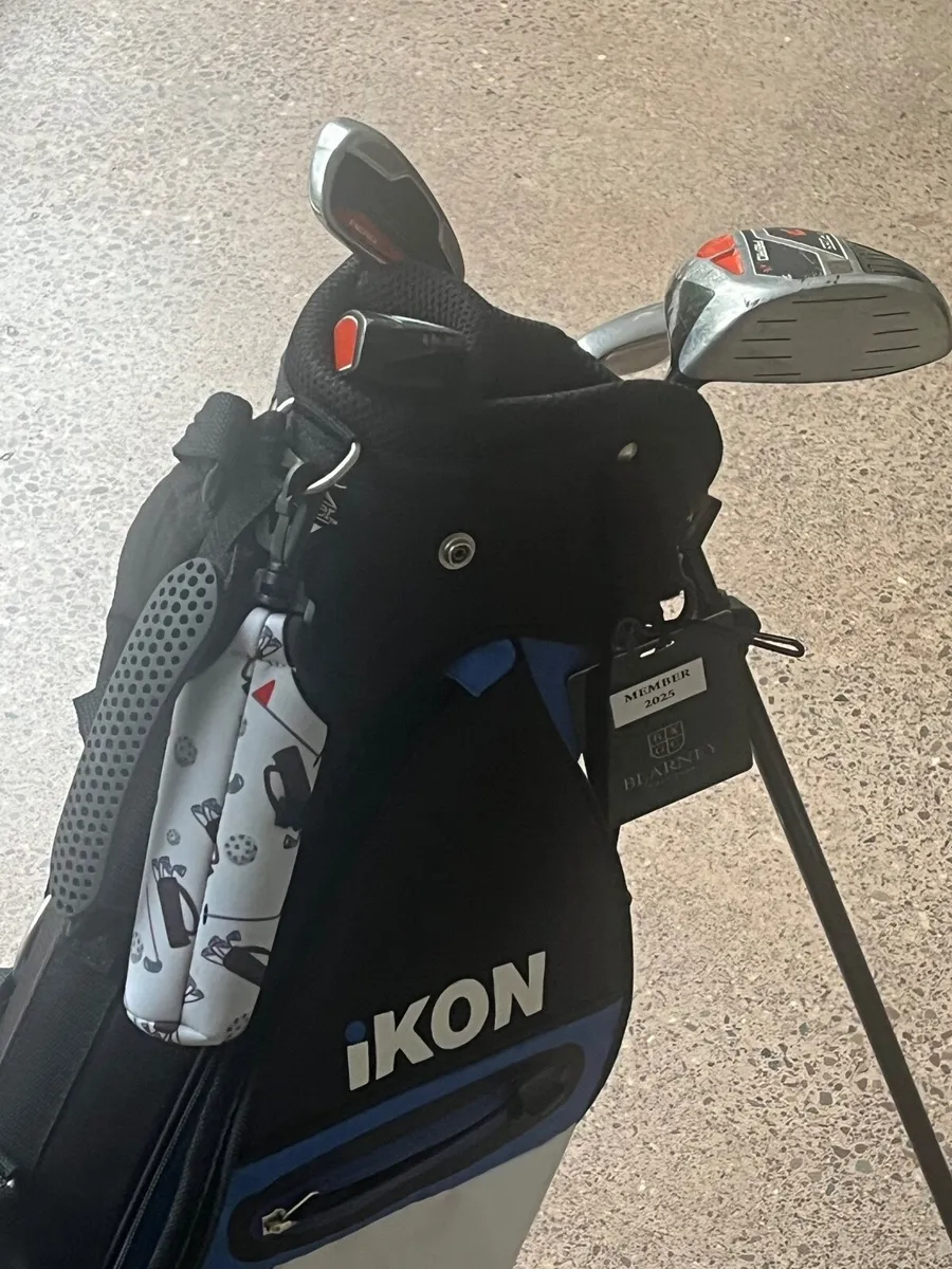Kids golf clubs - set and bag - Image 1
