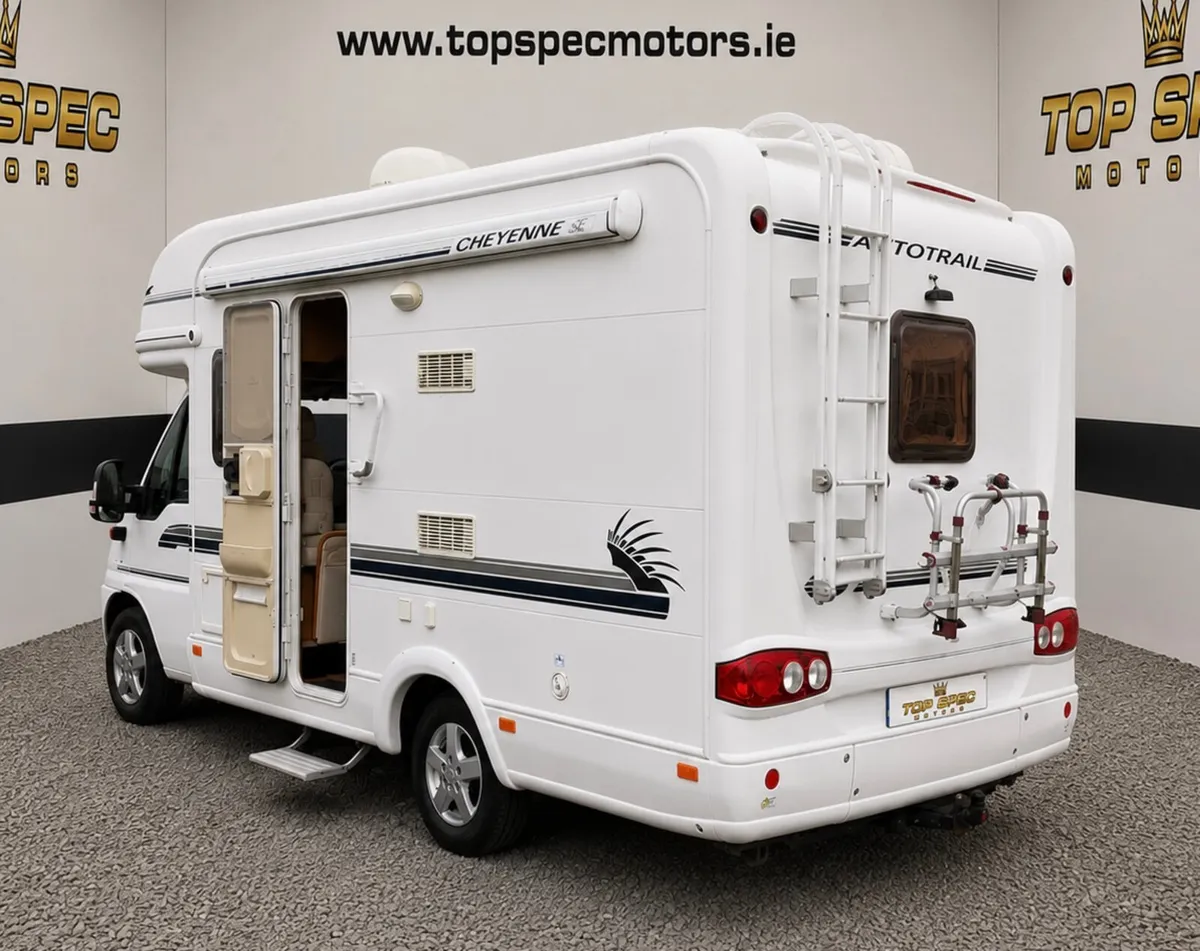 Camper - Image 4
