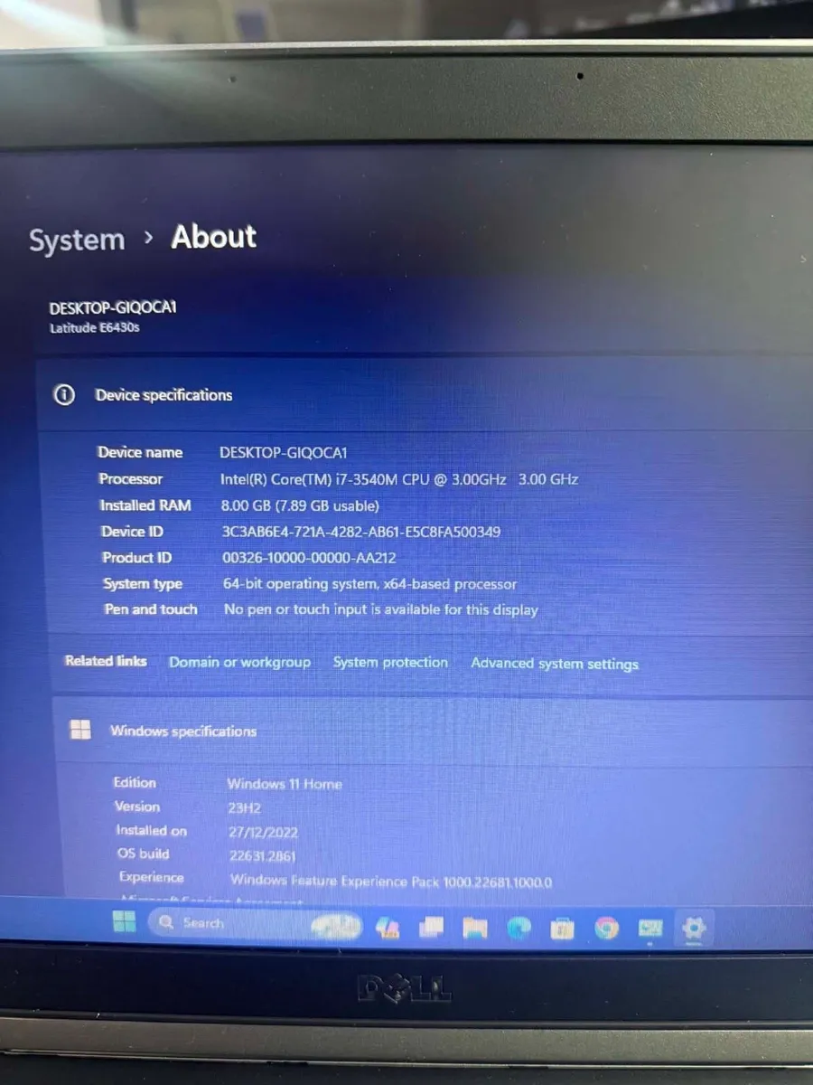 Laptop - Image 2