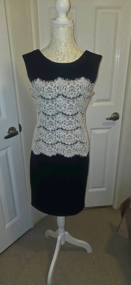 Marc Angelo Navy White Lace Pencil Dress Size 12 E - Image 1
