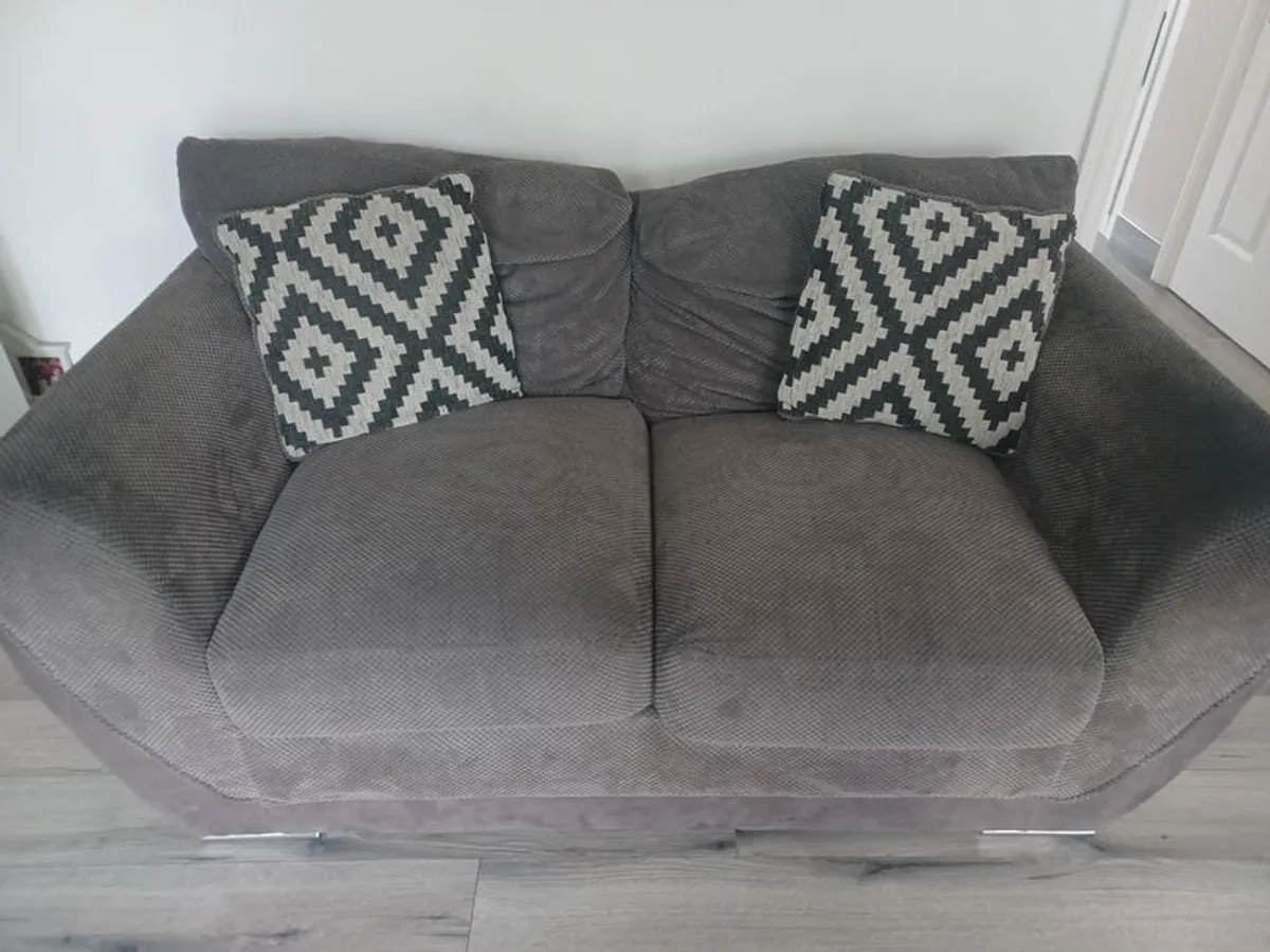Suite of furniture - Image 2