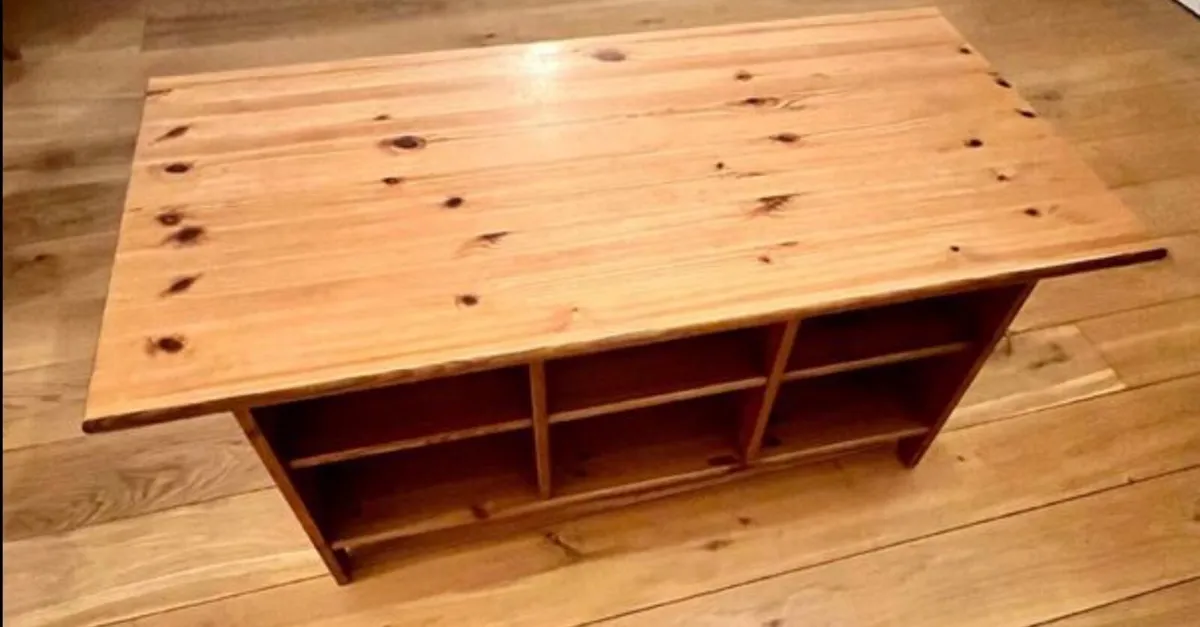 Solid wood coffee table - Image 1