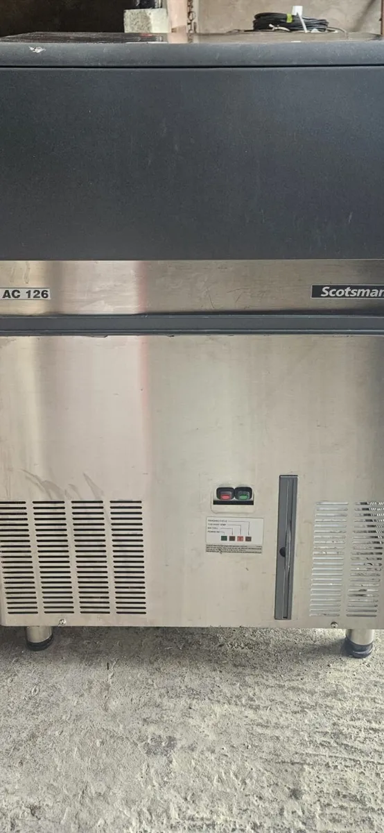 Scotsman AC126 Ice machine
