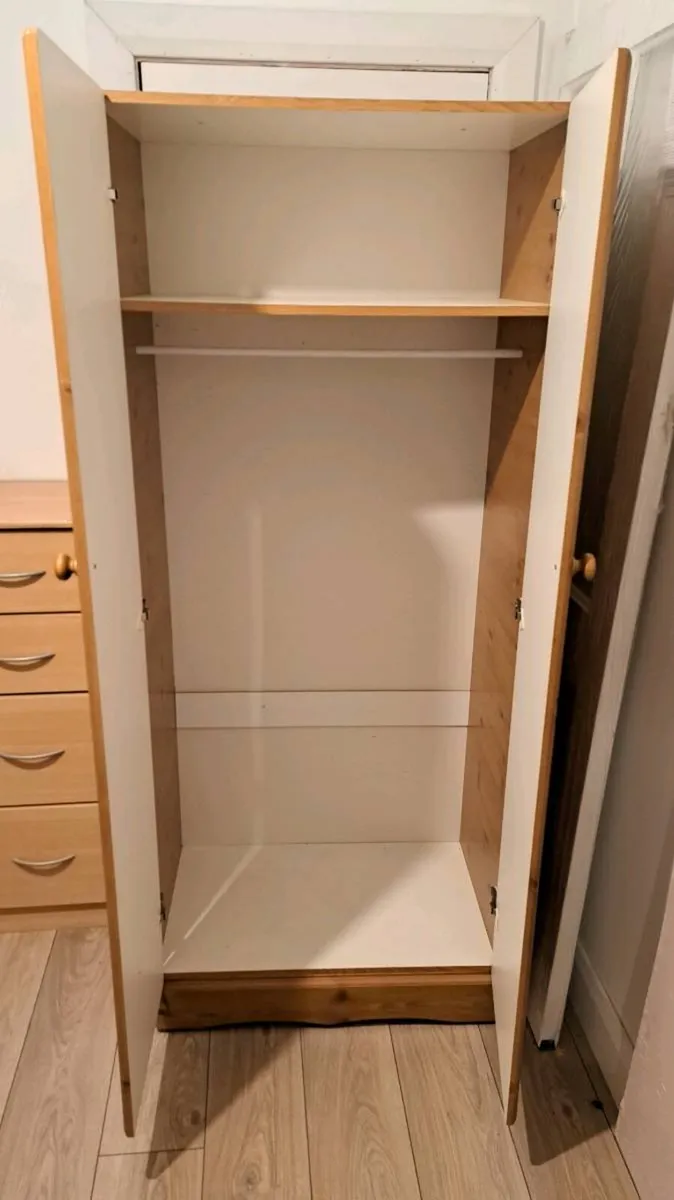 6FT Wardrobe Great Condition - Image 3
