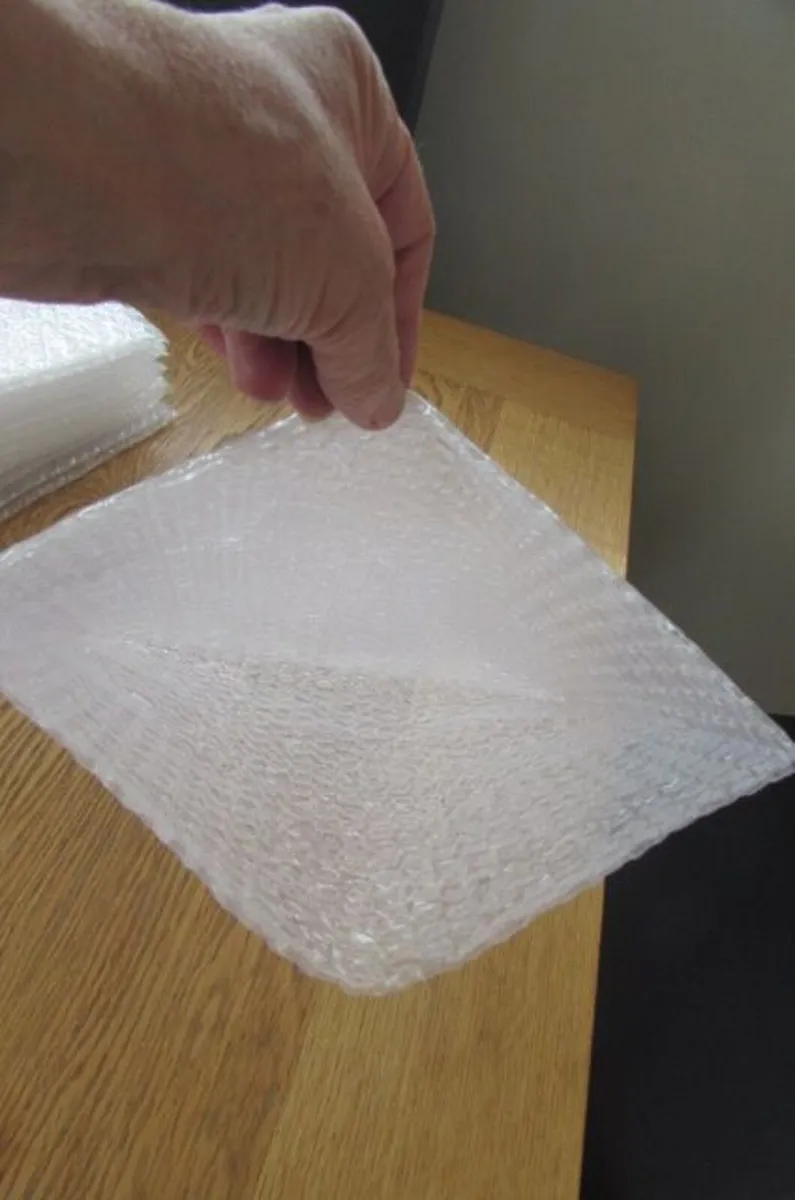 Bubble Wrap Bags x 15 for Sale - Image 2
