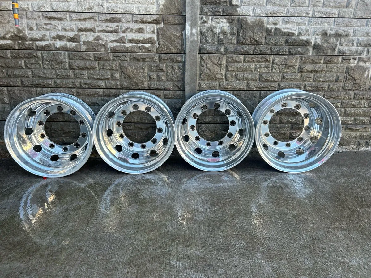 Alcoa rims - Image 1
