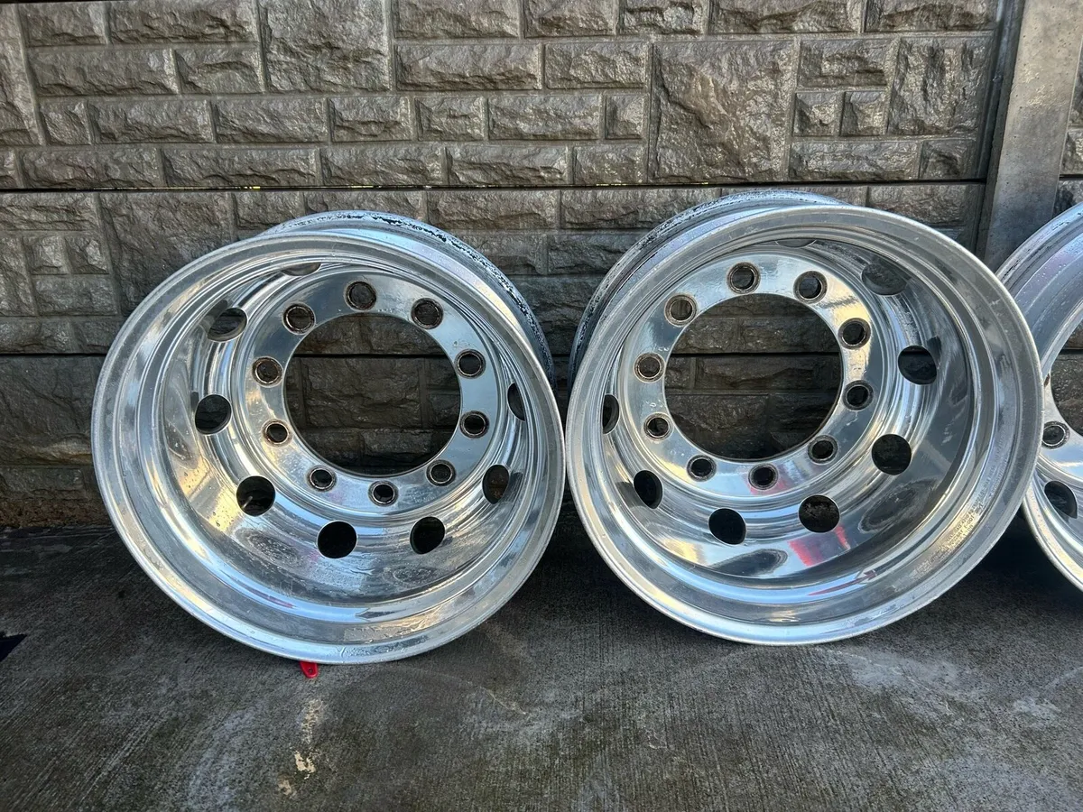 Alcoa rims - Image 2