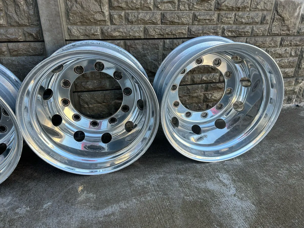 Alcoa rims - Image 3
