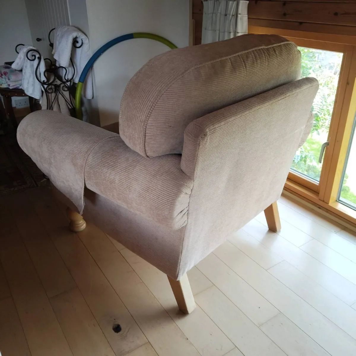 OCCASIONAL CHAIR - Image 4