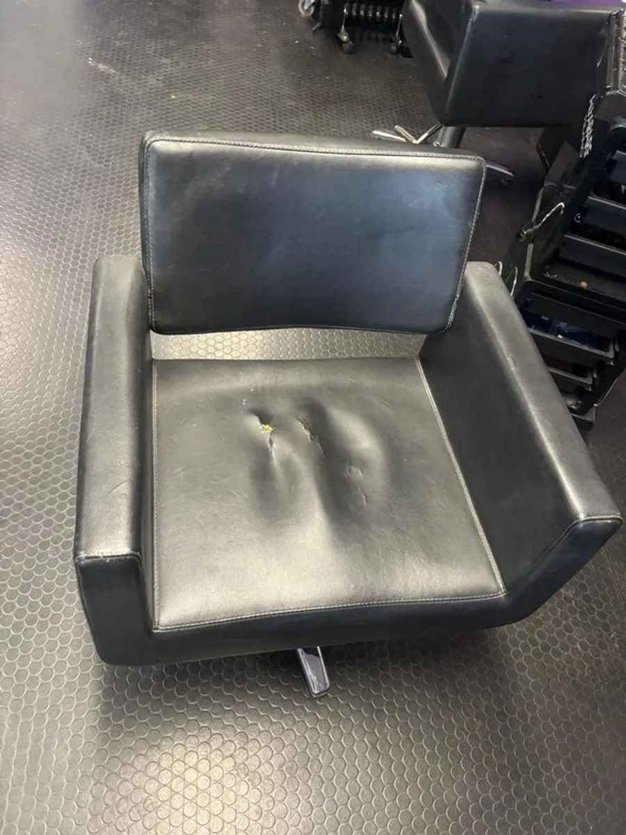 Salon Chairs - Image 4