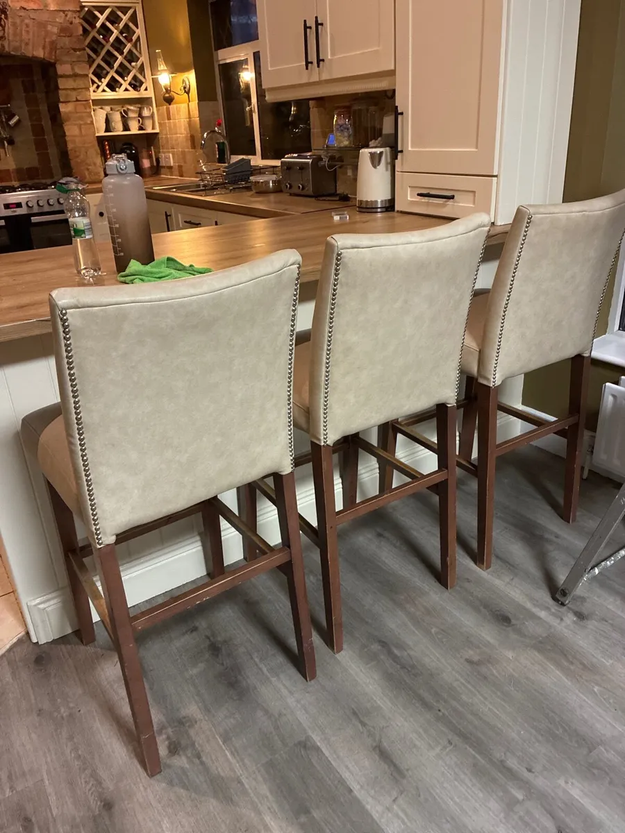 Stools - Image 3