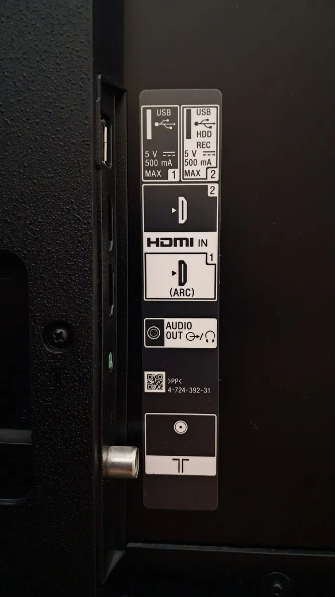 Sony TV 38in (97cm x 57cm) - PWO - Image 4