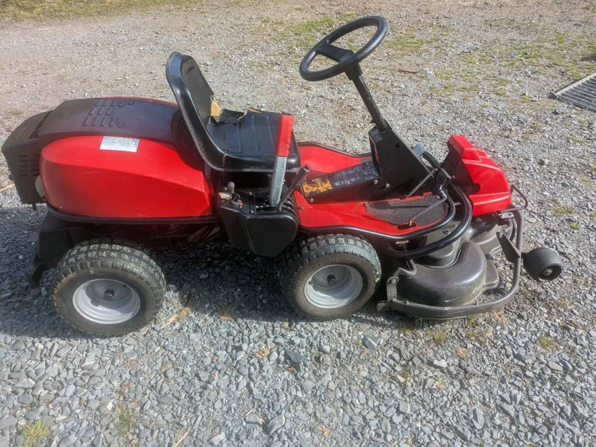 Ride on lawnmower - Image 2