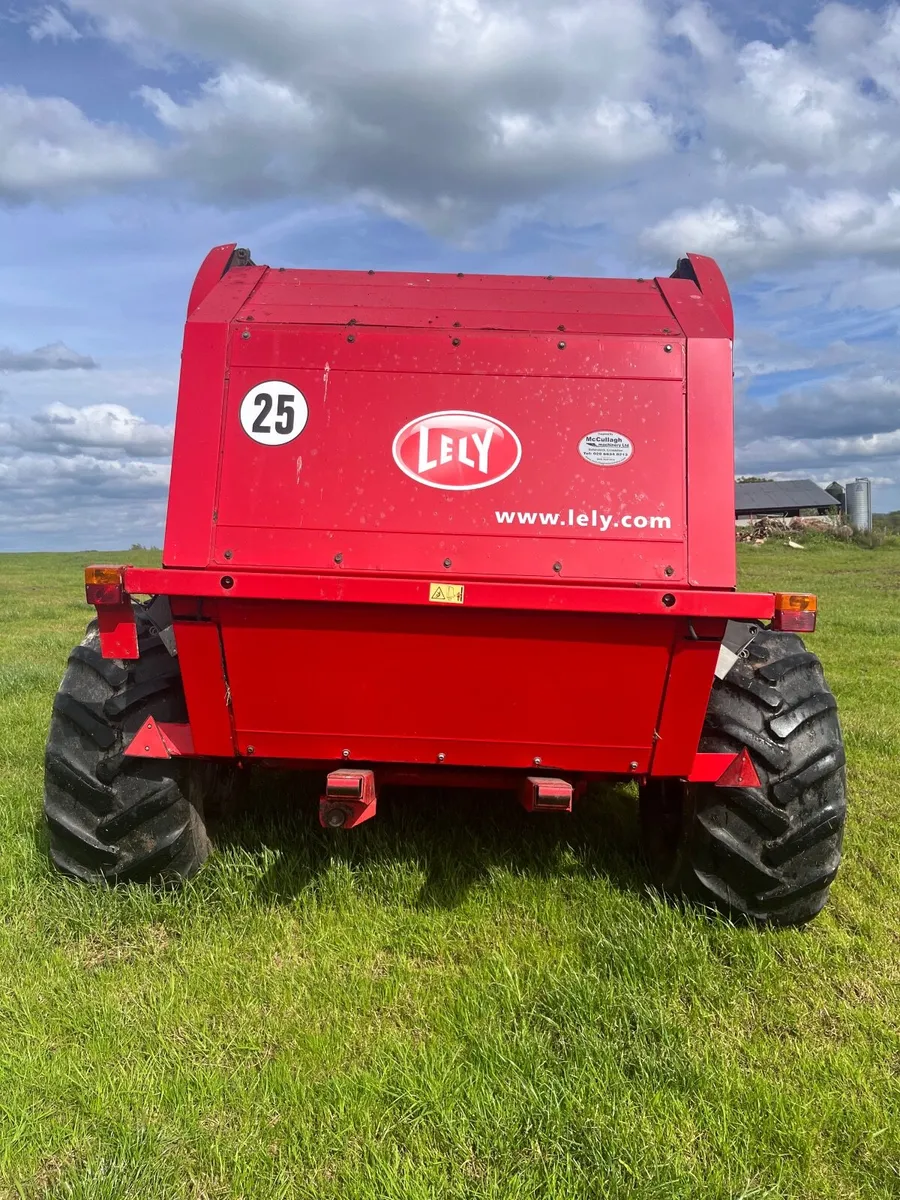 Lely Welger Baler - Image 4