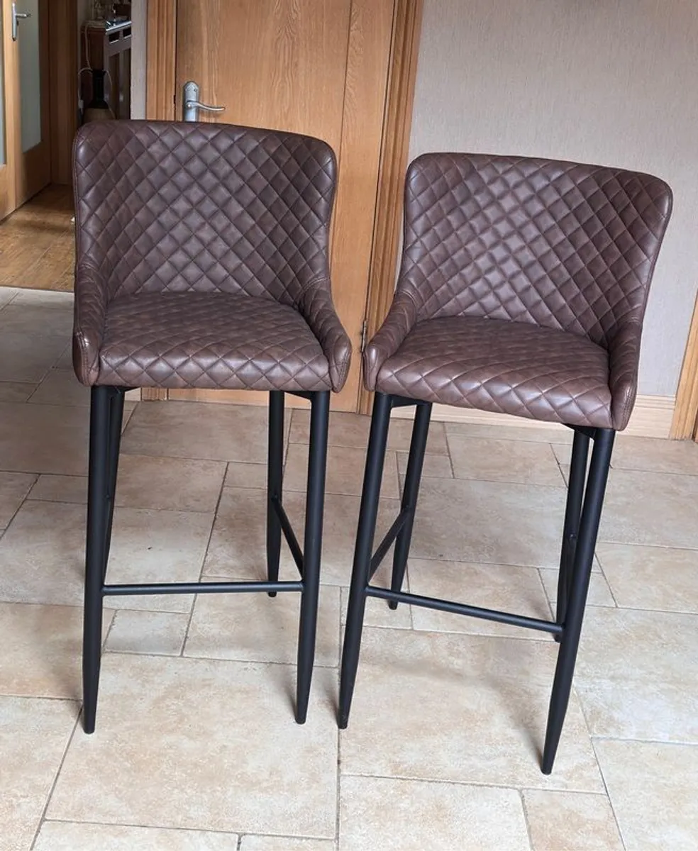 high end stools. - Image 1