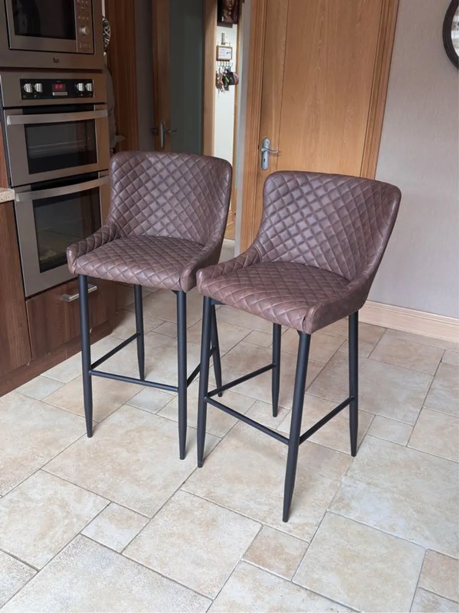 high end stools. - Image 2