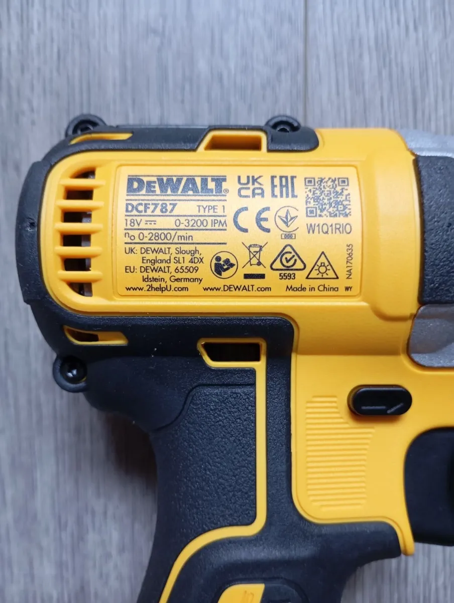DeWalt dcf787 Impact Driver - Image 4