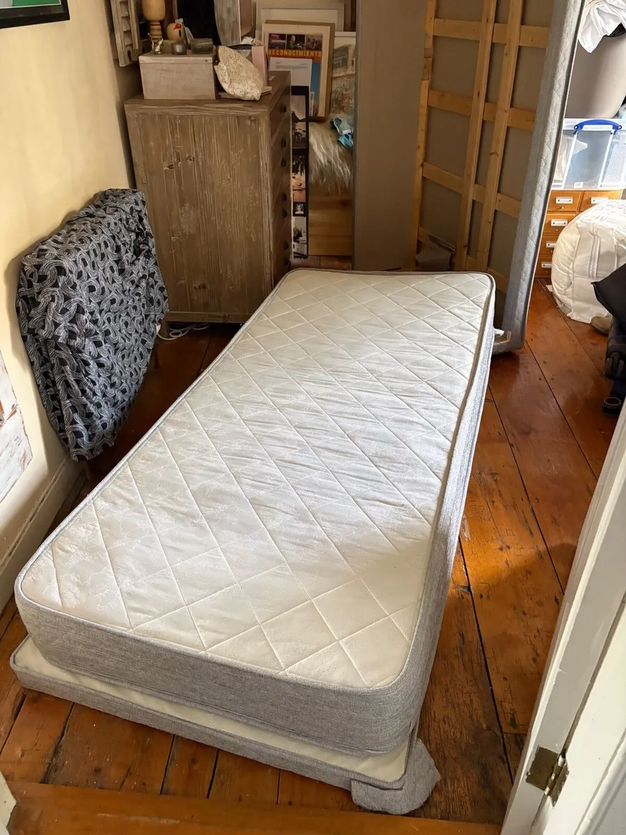 Trundle bed and double mattress - Image 4