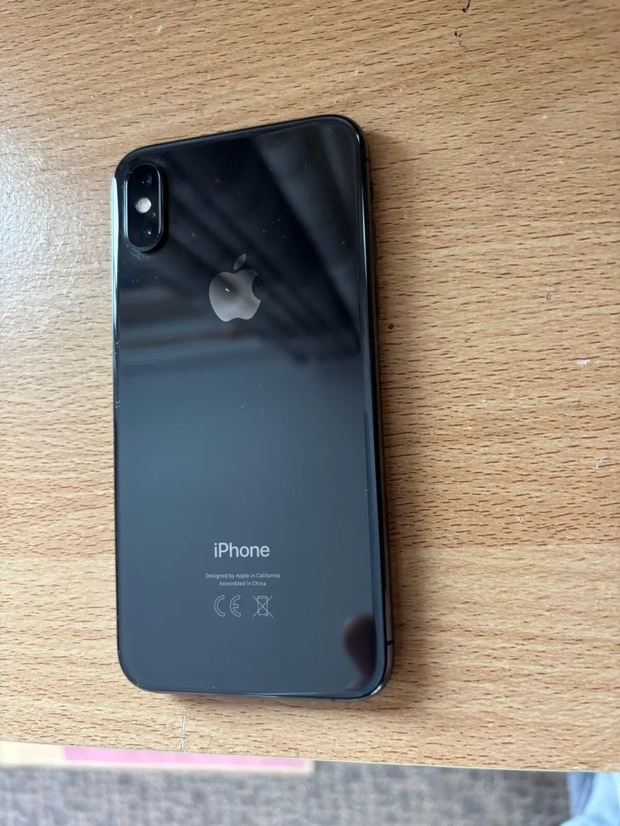 iPhone XS - Image 2