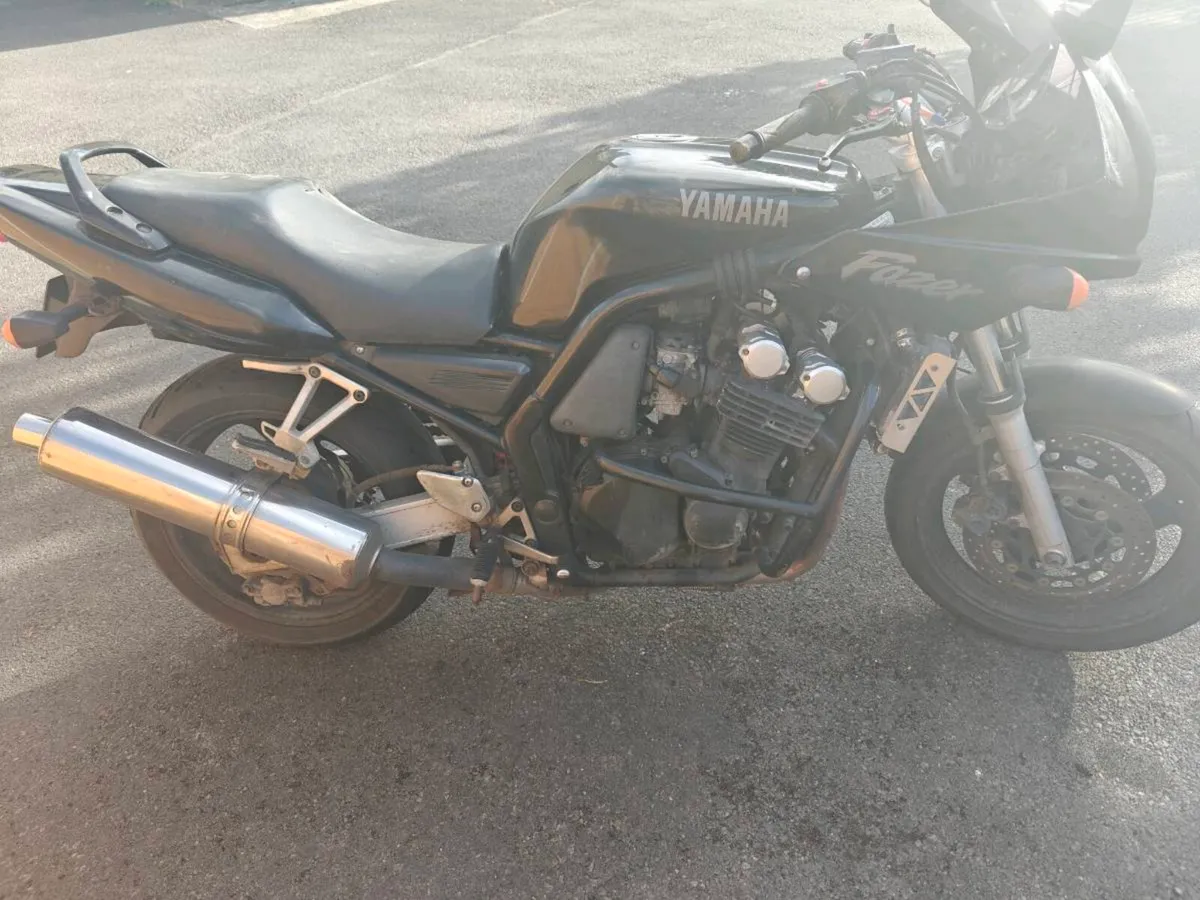 Yamaha Fazer 600 - Image 2