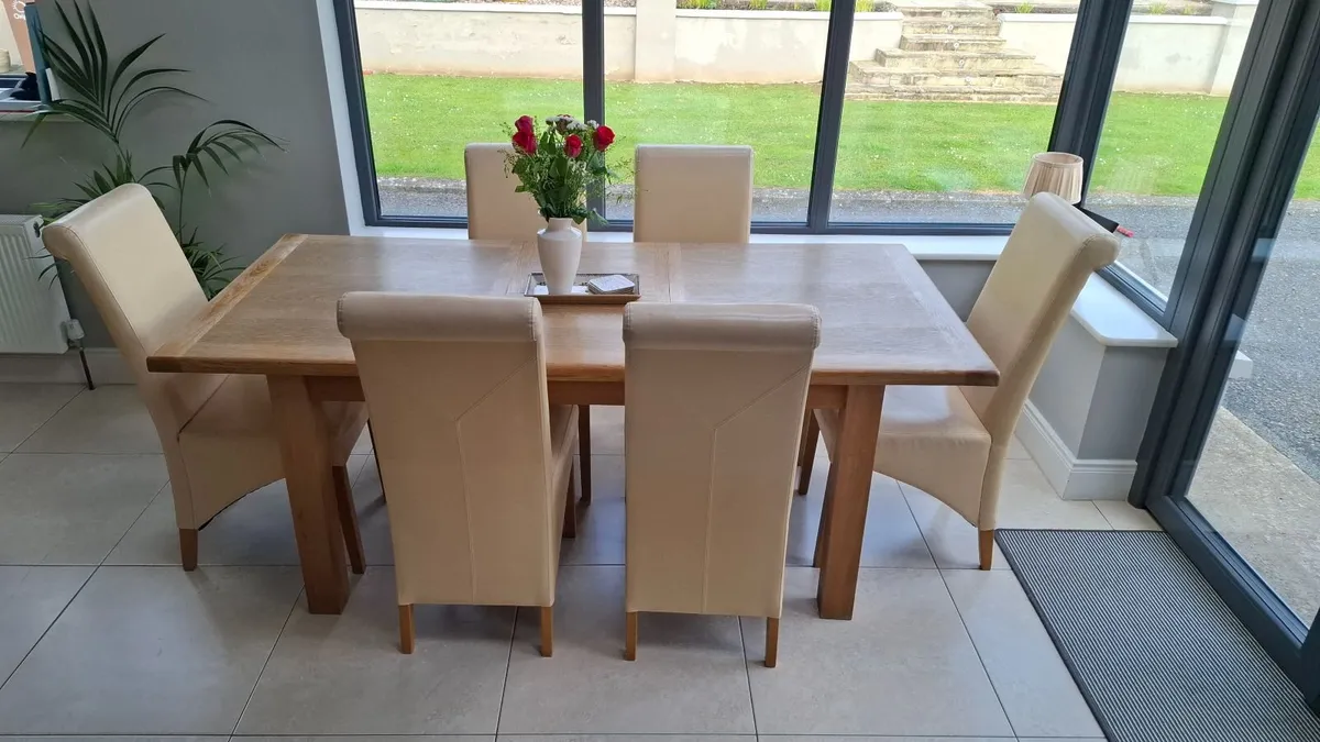Solid Oak Extendable Dining Table & 6 Chairs - Image 1