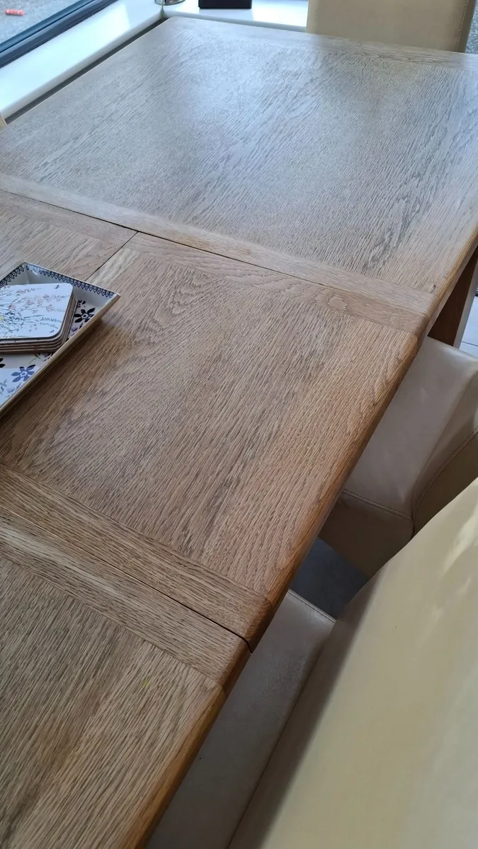 Solid Oak Extendable Dining Table & 6 Chairs - Image 3
