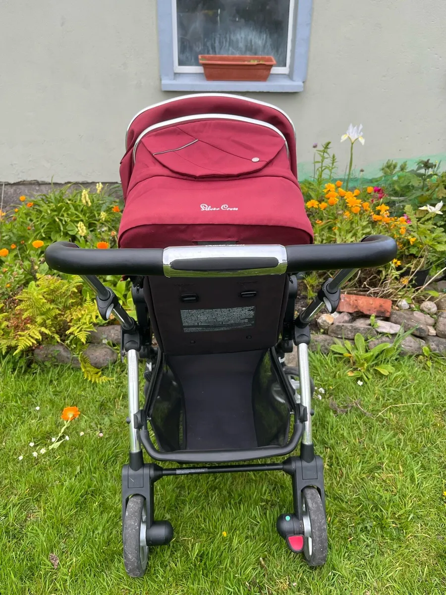 Silver Cross pram - Image 4