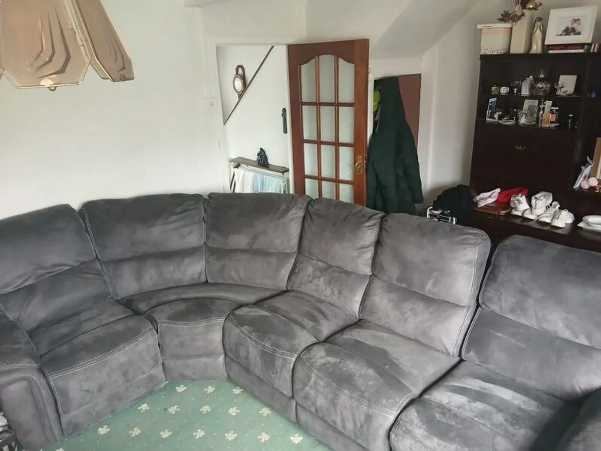 Free Sofa - Image 4