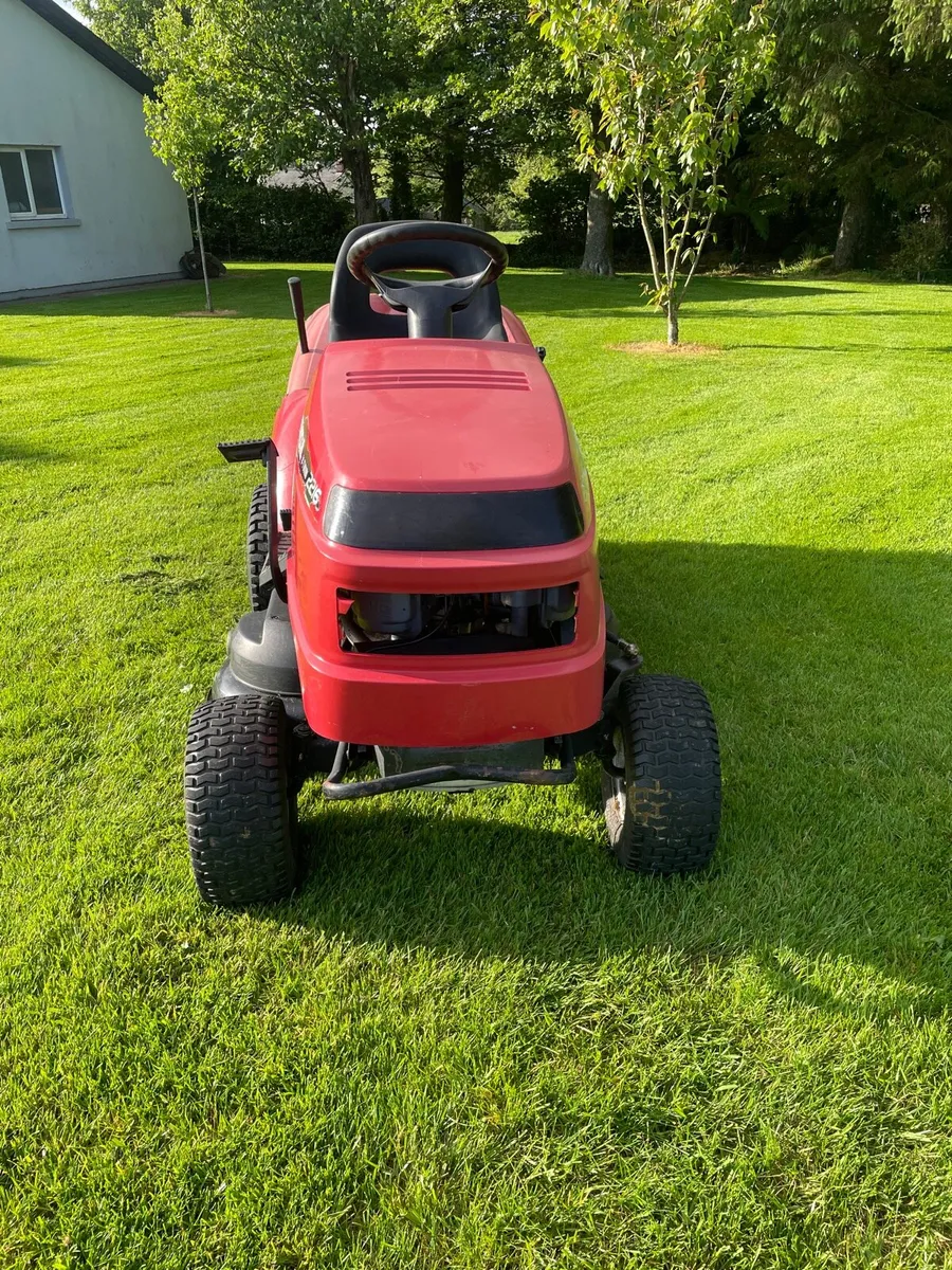 Ride on lawnmower - Image 2