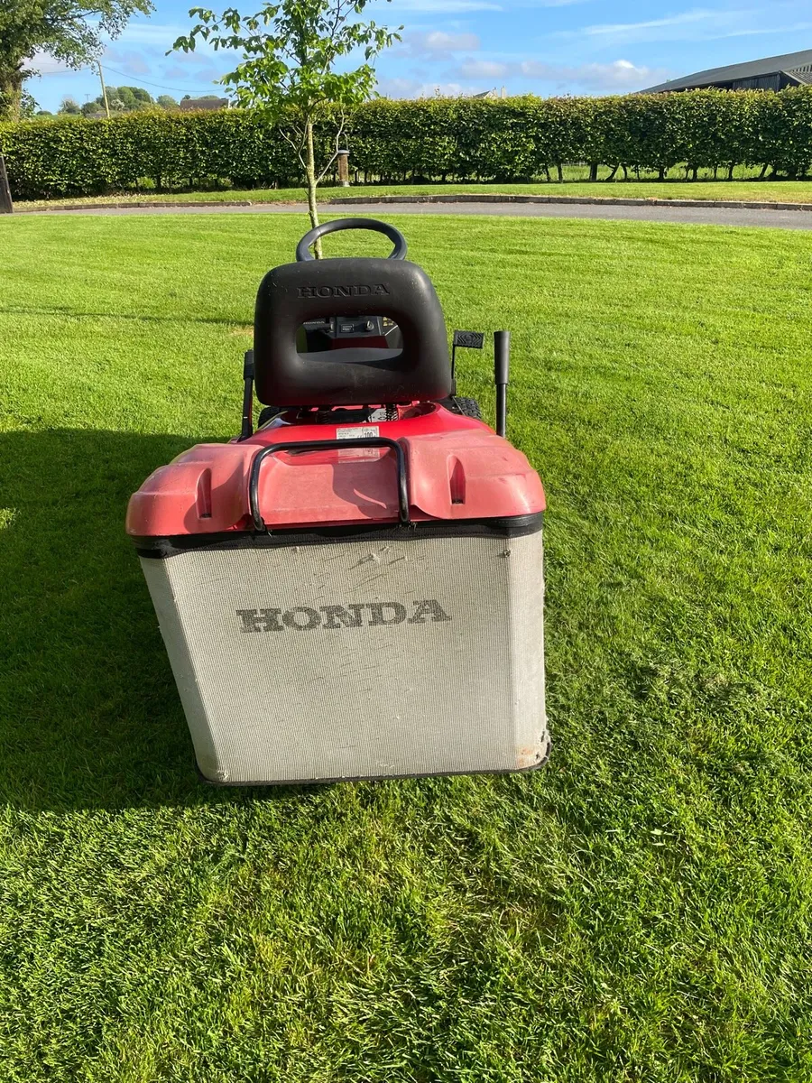 Ride on lawnmower - Image 4