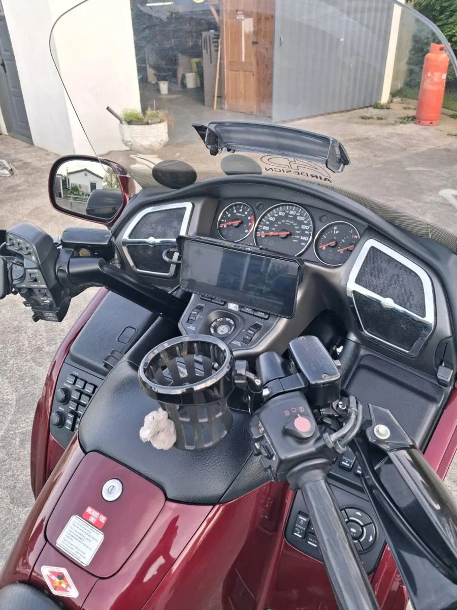Clean goldwing - Image 4