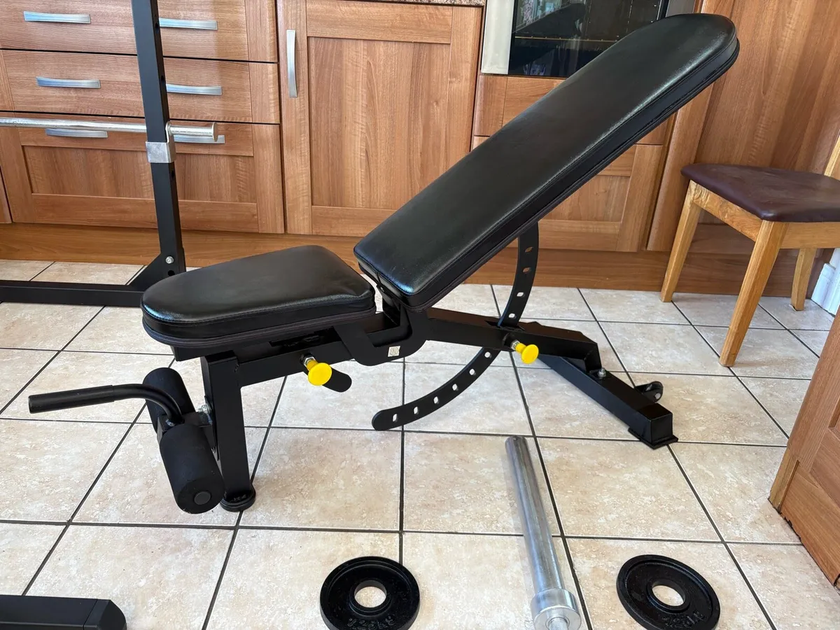 PERFECT GYM WEIGHTLIFTING SQUAT RACK SET UP!! - Image 3
