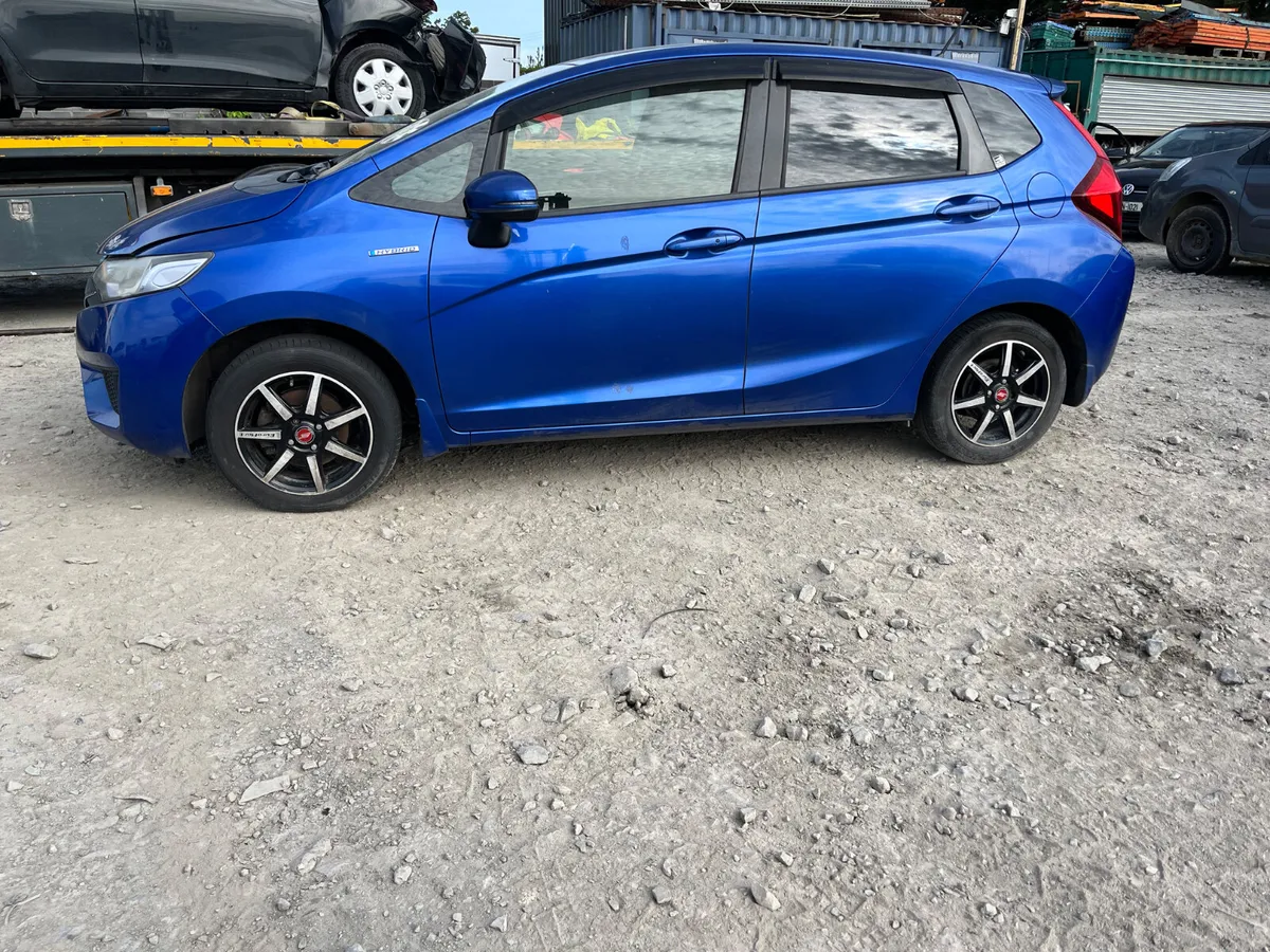 142 Honda fit  hybrid not recorded - Image 3