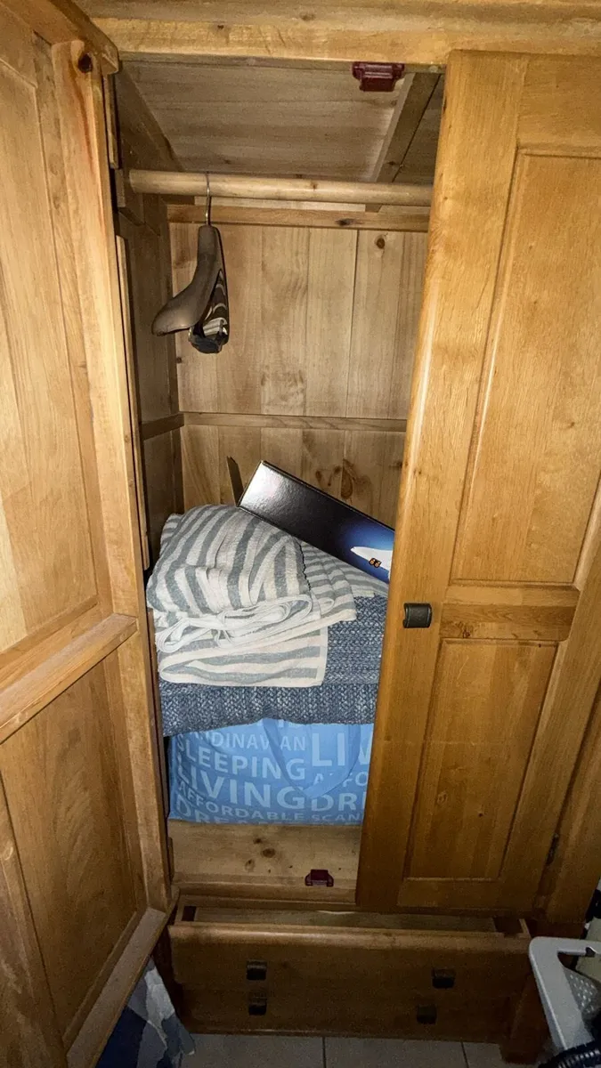 Wardrobes - Image 2