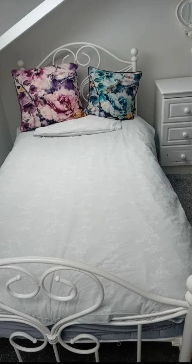 As New - Stunning White Single Metal Bed - Deliver - Image 2