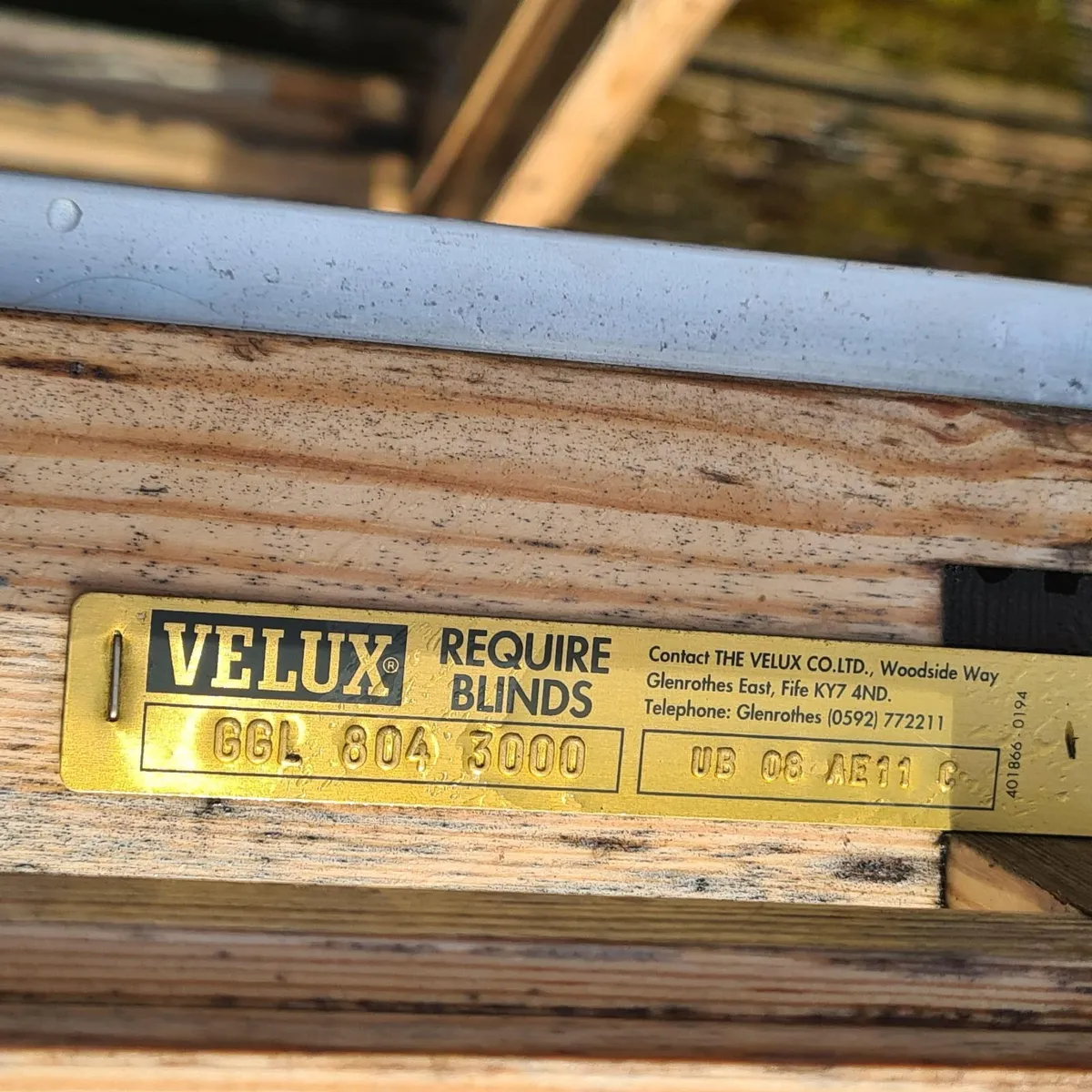 Velux Window 4' x 3' with all flashings and blind - Image 2