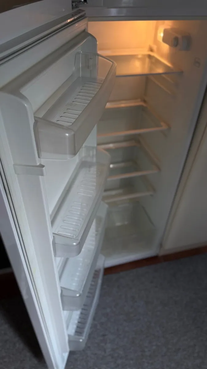 Fridge - Image 2