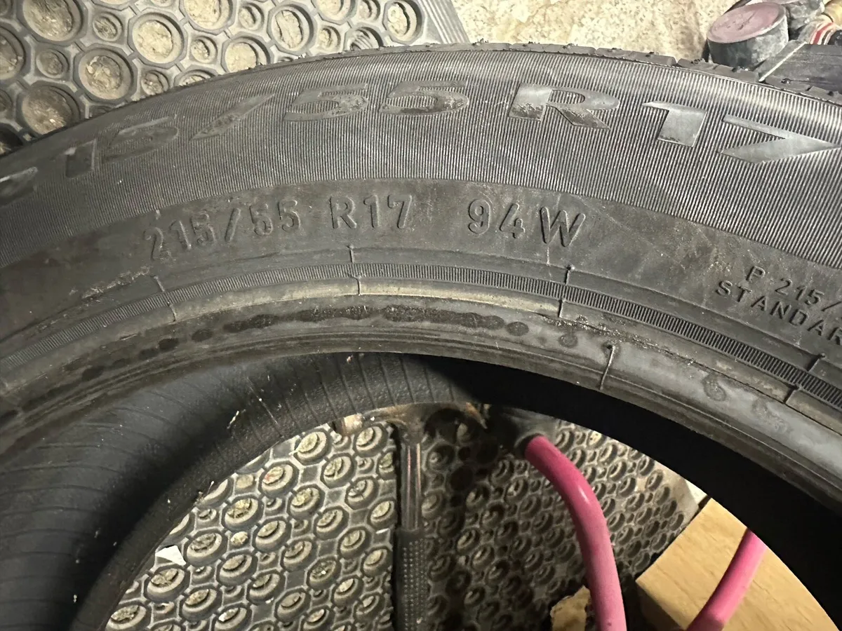 Pirelly new tyre 215/55/R17 - Image 3