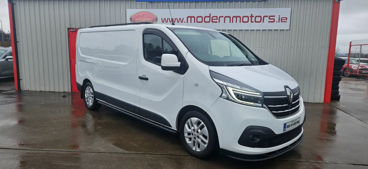 Renault Trafic sport automatic high spec - Image 3