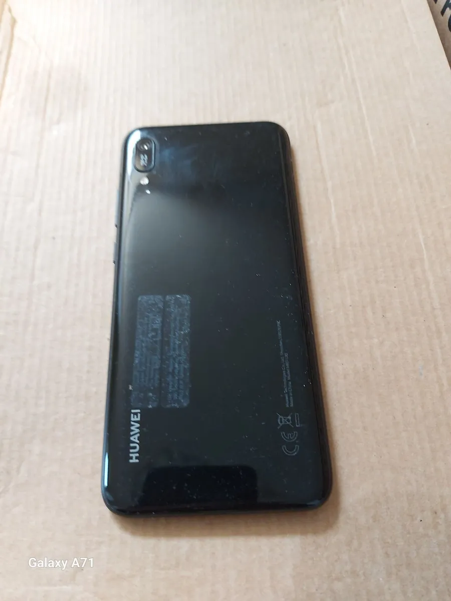 HUAWEI Mobile Phone, Model Y6, 2GB Ram, 32GB HDD - Image 3