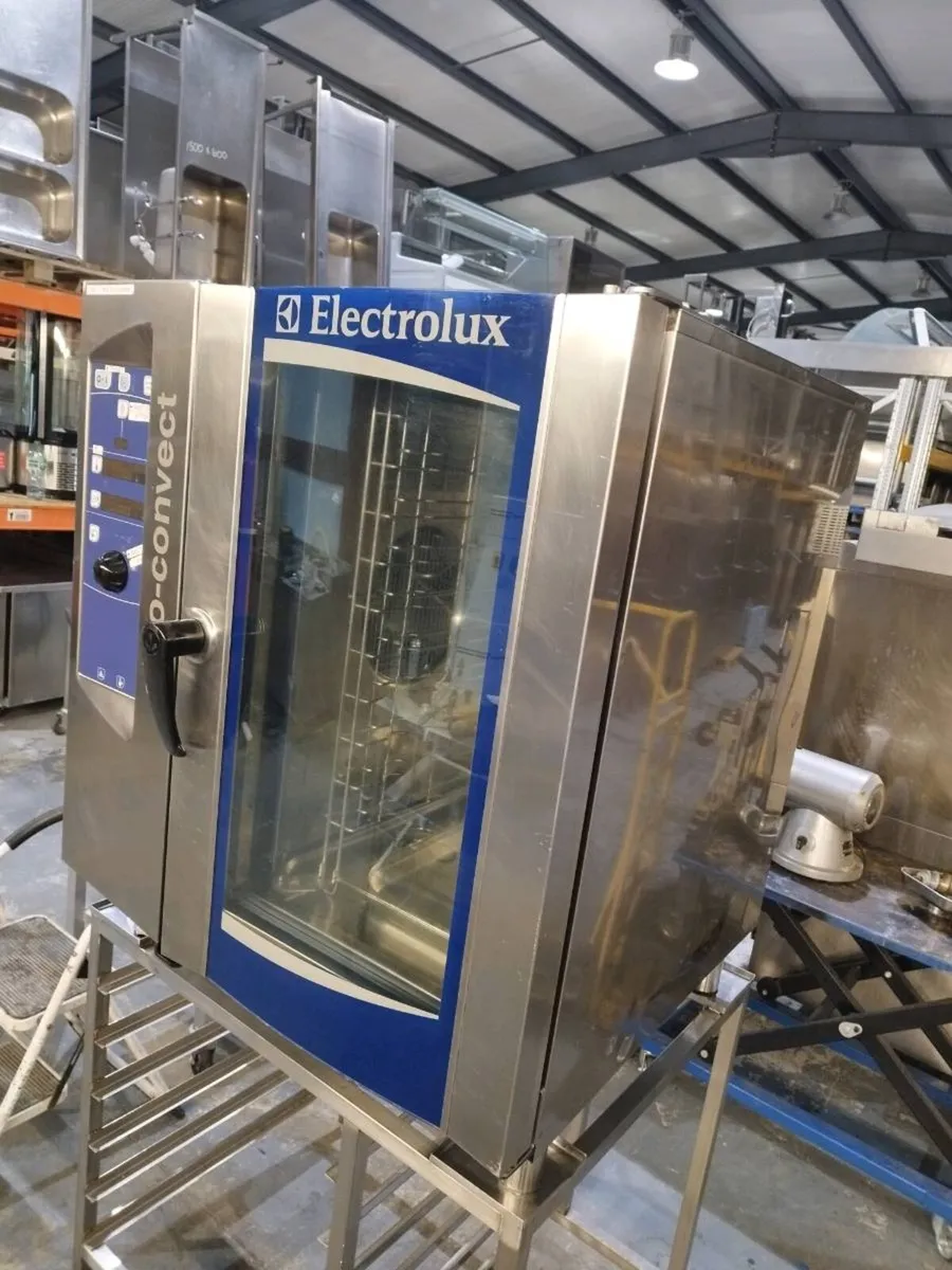 Combi oven - Image 1